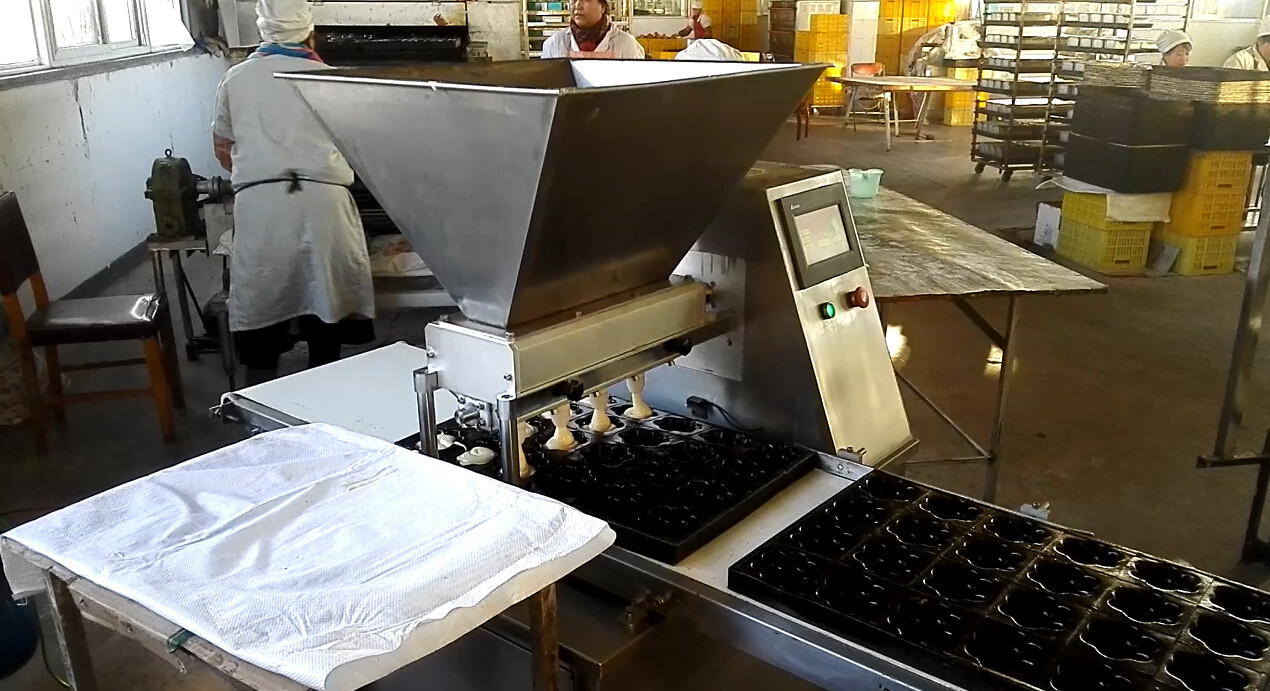 チョコレート詰物のケーキの生産ライン装置の食品工業の機械類
